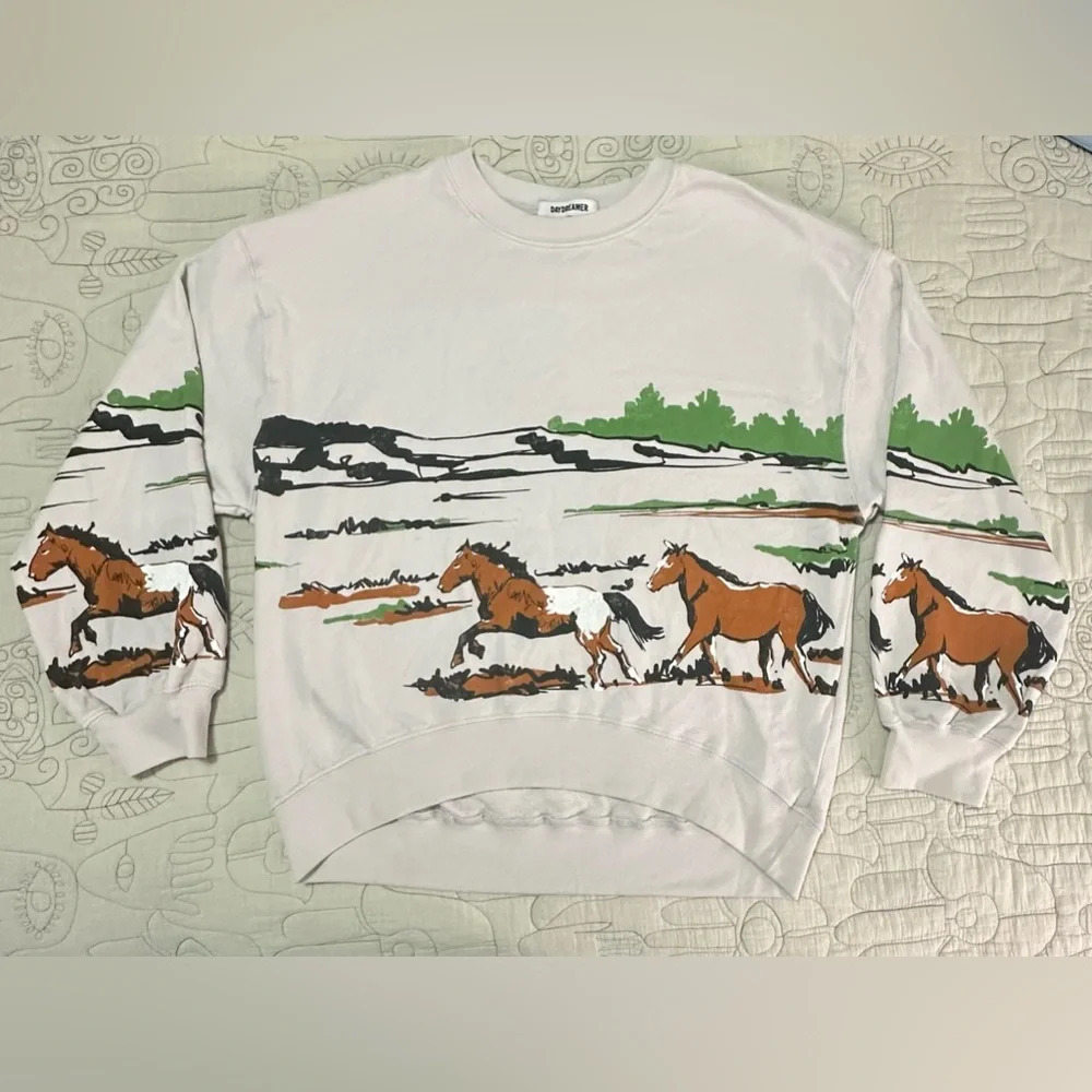 Daydreamer Gray Horse Print Sweatshirt - Picture 4 of 7